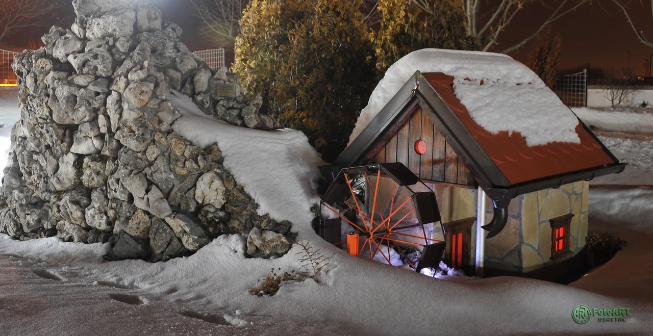 Hotel Zeleni Vir Ni 외부 사진